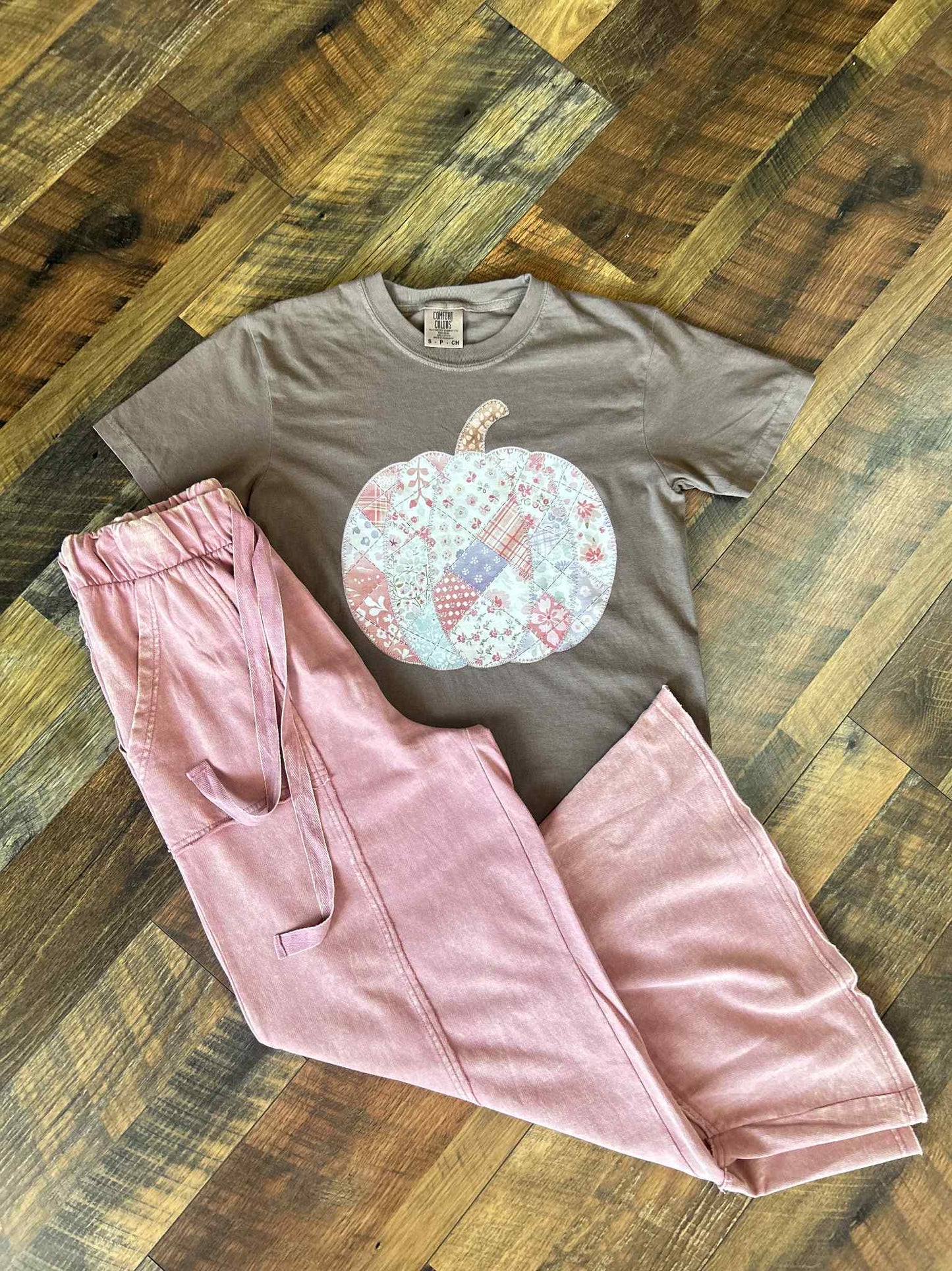 Quilted Pumpkin Tee