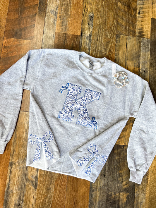 Kentucky Chinoiserie Side Bow Embroidered Crewneck