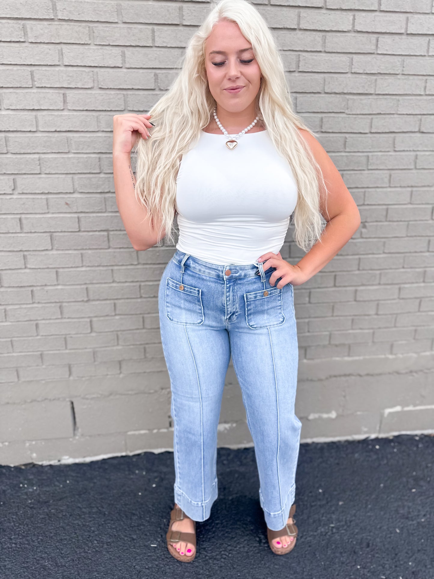 Vintage Button Pleated Light Wash Cropped Straight Denim