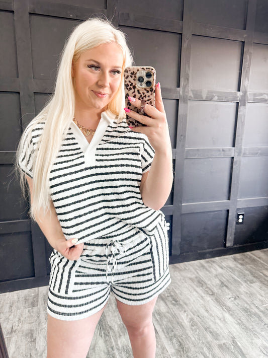 Vertical Vibes Shorts {SET}