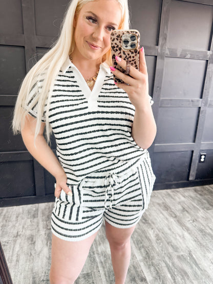 Vertical Vibes Shorts {SET}