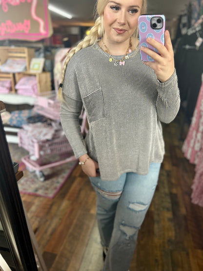 Ribbed Pocket Long-sleeve Tops