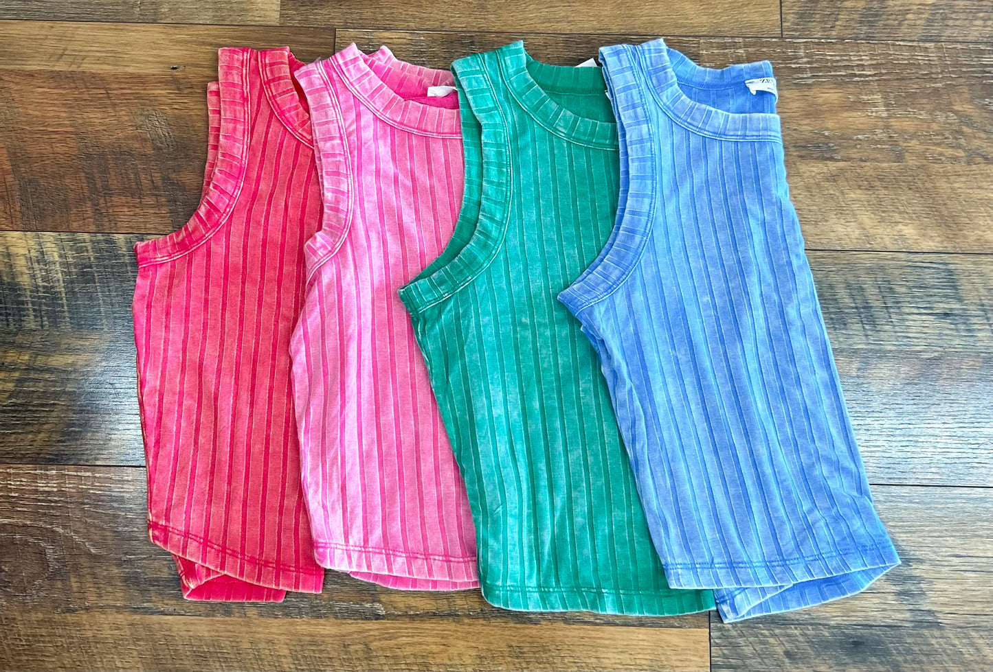 Cropped Ribbed Fitted Tanks