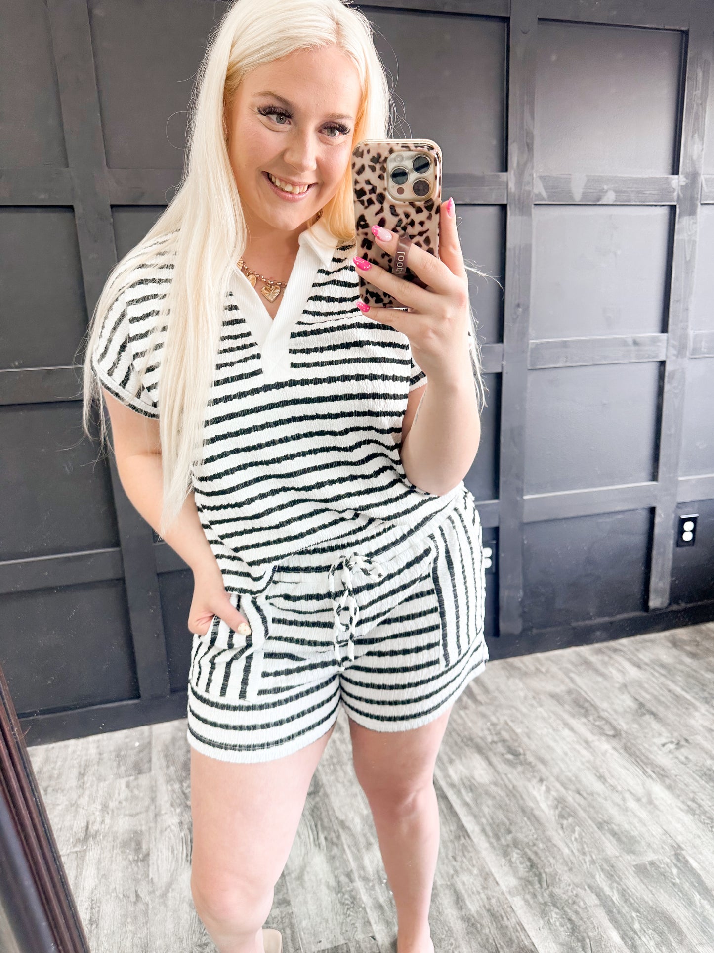 Vertical Vibes Shorts {SET}