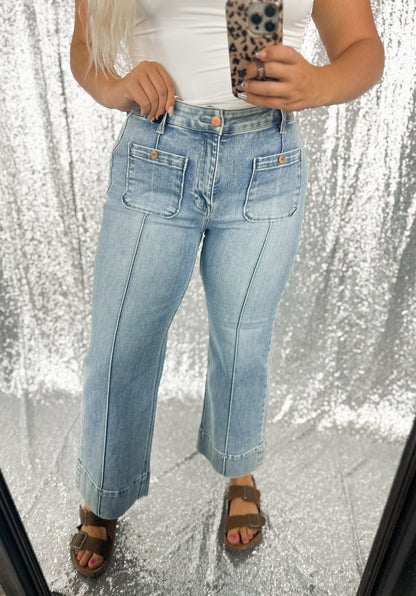 Vintage Button Pleated Light Wash Cropped Straight Denim