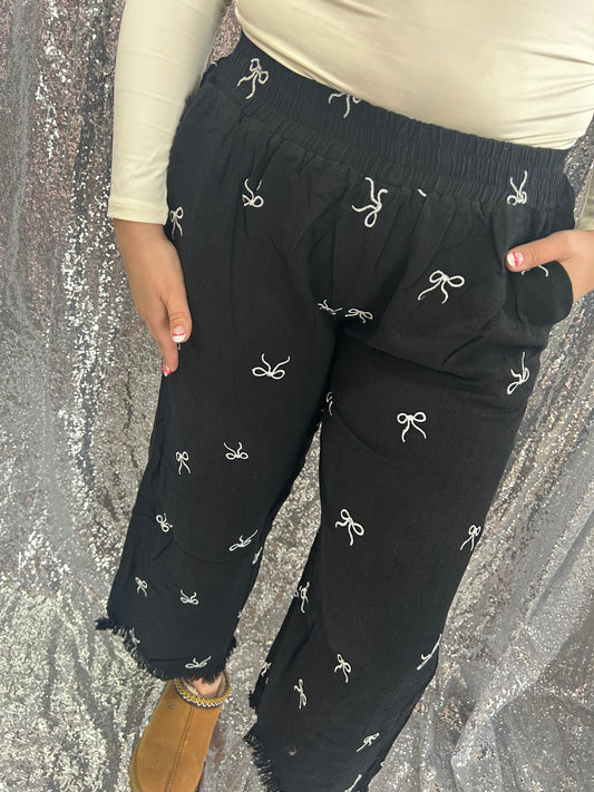 Classy Embroidered Coquette Linen Pants