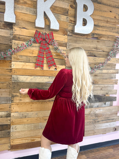 Meet Me Under The Mistletoe